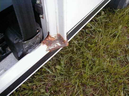 Picture 4 Beginning rust on the B pole