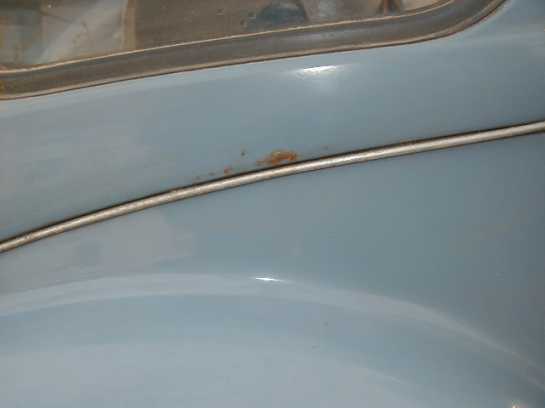 Picture 3 Bad rust over the aluminum trim