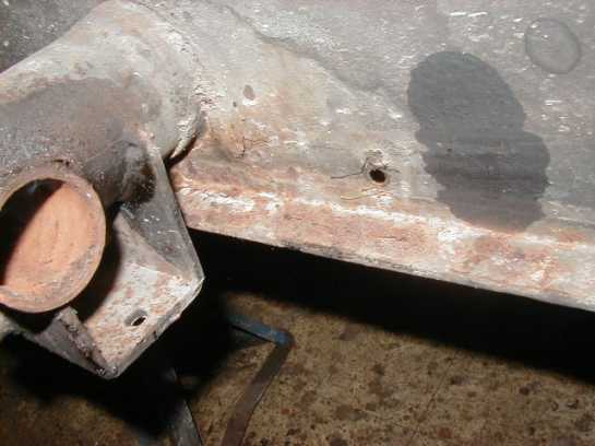 Picture 9 Rust around the suspension carrier