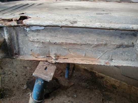 Picture 8 Rust on the side near the front axle