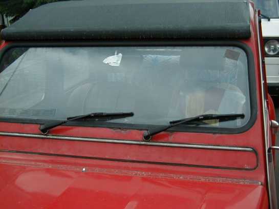 Picture 2 Major rust on the windshield frame