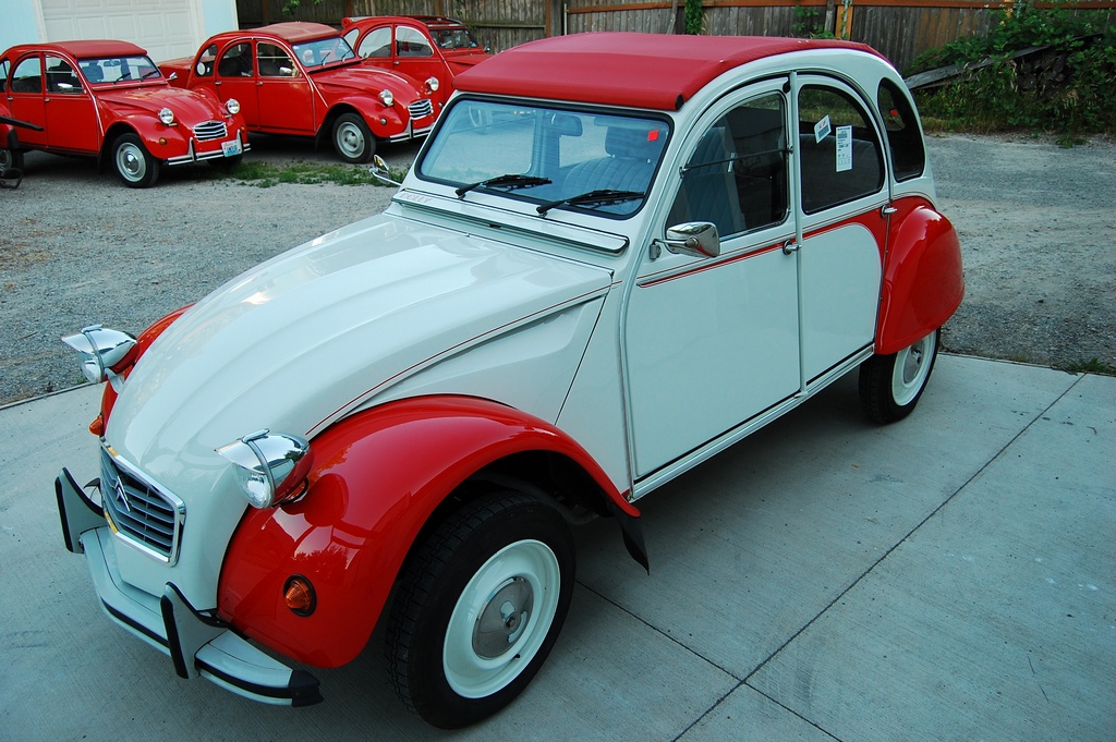 2CV Dolly archive photos