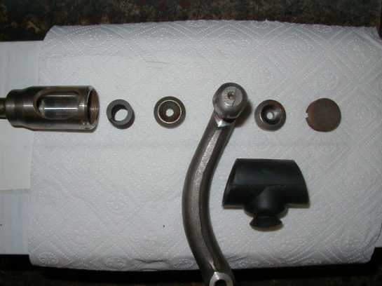 Bild 2 zerlegtes Lenkgelenk